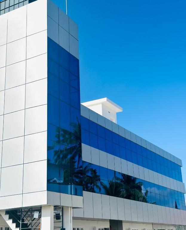 Jayalakshmi Rooms Vaduvanchal エクステリア 写真